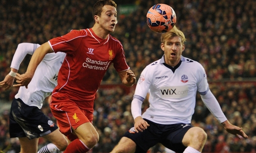 记者：西海岸外援戴维森返回巴西接受鼻梁手术，恢复期3个月