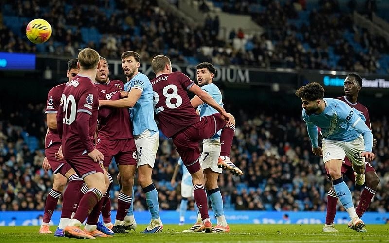 获评10分！陈威全场完成12次扑救，力保海港客场龙门不失